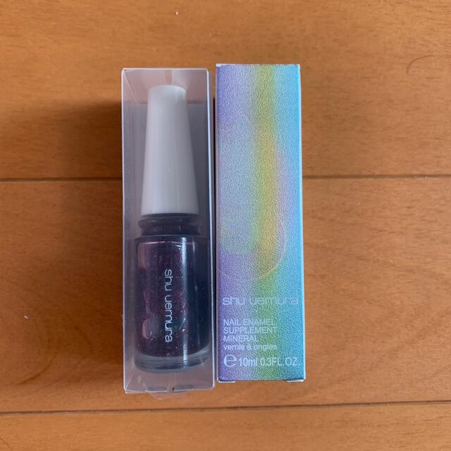 shu uemura(シュウウエムラ)の新品　ネイルカラー２本セット　シュウウエムラ コスメ/美容のネイル(マニキュア)の商品写真