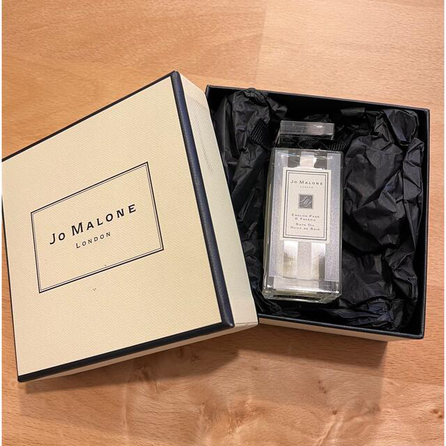 Jo Malone(ジョーマローン)の【新品未使用】Jo MALONE バスオイル(イングリッシュペアー&フリージア) コスメ/美容のボディケア(入浴剤/バスソルト)の商品写真