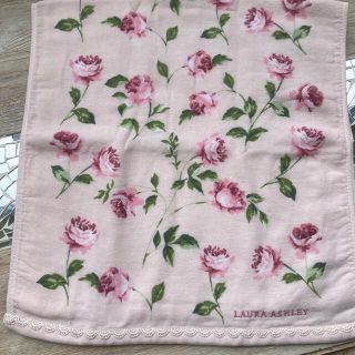 ローラアシュレイ(LAURA ASHLEY)のローラアシュレイ  フェイスタオル　ヘーゼルウッドピンク(タオル/バス用品)