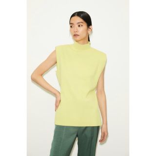 スライ(SLY)のTHROW by SLY PADDED H/N KNIT SLIT TOPS(カットソー(半袖/袖なし))