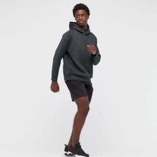 ユニクロ(UNIQLO)のユニクロ【ウルトラストレッチスウェットプルパーカー】ダークグレー　Mサイズ(パーカー)