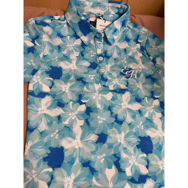 23区　レディースゴルフウェア　新品　半袖ポロシャツ　夏物　爽やかな水色　花柄