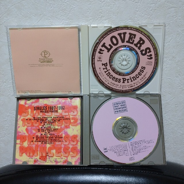 プリンセスプリンセス SINGLES と LOVERS ２枚セット エンタメ/ホビーのCD(ポップス/ロック(邦楽))の商品写真