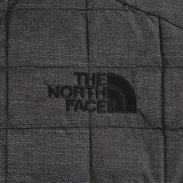 THE NORTH FACE(ザノースフェイス)のジップアップパーカー  ザノースフェイス T92U7ZFTH ブラック S メンズのジャケット/アウター(その他)の商品写真