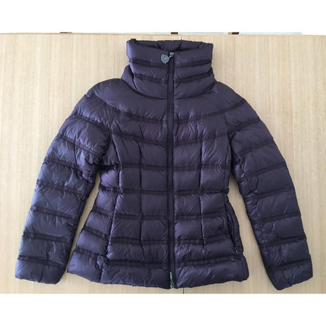 MONCLER(モンクレール)のモンクレールダウン レディース パープル レディースのジャケット/アウター(ダウンコート)の商品写真