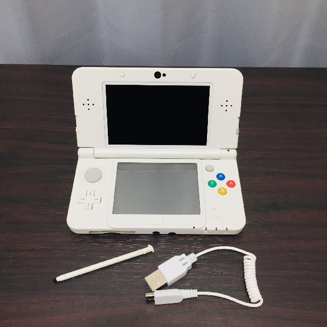 任天堂　ニンテンドー　new 3ds　ホワイト