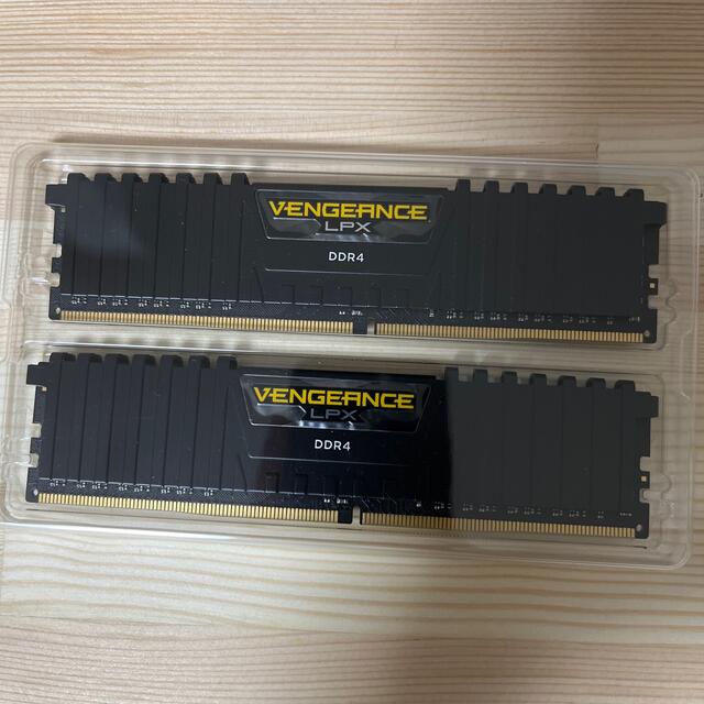 CORSAIR CMK16GX4M2B2666C18 DDR4 16GB 2