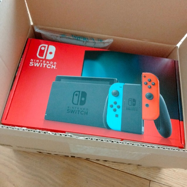 新品未開封Nintendo Switch ネオンブルー