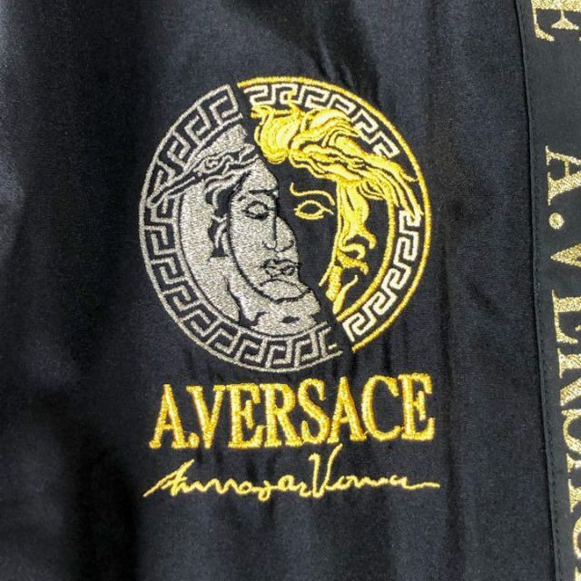 VERSACE(ヴェルサーチ)のA.VERSACE ヴェルサーチ ベルサーチ メデューサ ナイロンパンツ M メンズのパンツ(その他)の商品写真