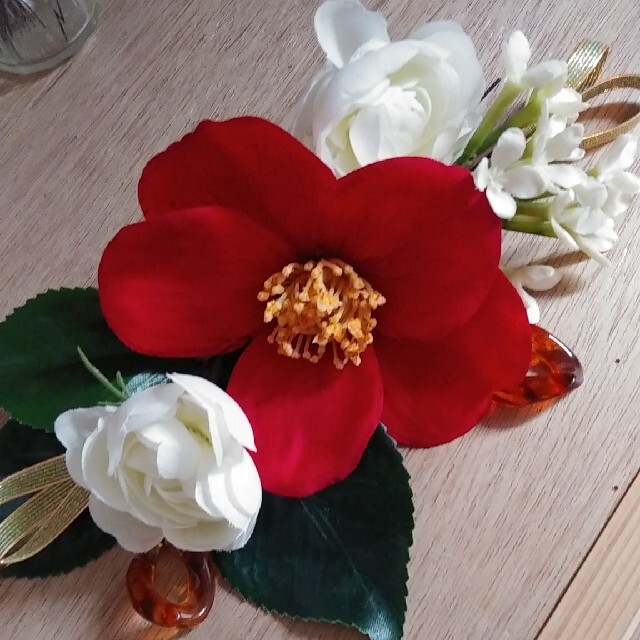つまみ細工 椿 髪飾り つばき 紅白椿 成人式 前撮り 卒業式 つまみ細工 椿 髪飾り つばき 紅白椿 成人式 前撮り 卒業式