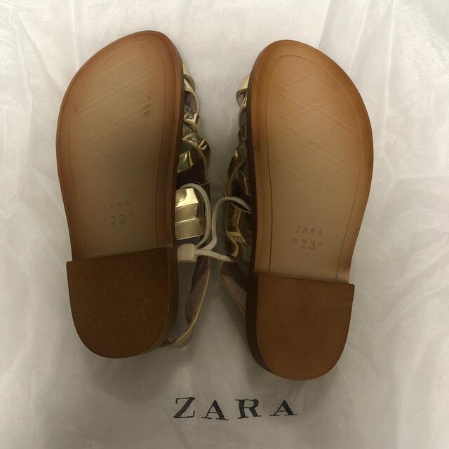 ZARA KIDS(ザラキッズ)のZARA サンダル　ゴールド　14センチ キッズ/ベビー/マタニティのベビー靴/シューズ(~14cm)(サンダル)の商品写真