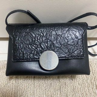 チャールズアンドキース(Charles and Keith)のチャールズアンドキース　ショルダーバッグ(ショルダーバッグ)