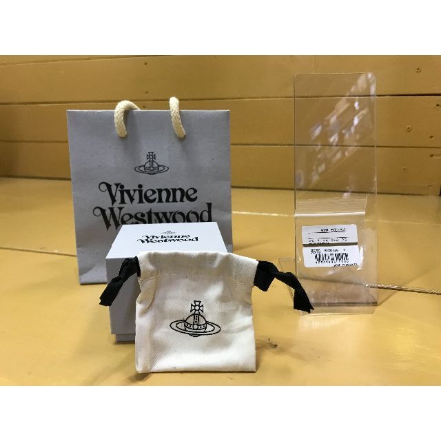 素材ブラスVivienne Westwood