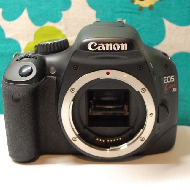 Canon(キヤノン)の15❤️Canon kiss x4❤️カメラバッグ付❤️スマホ転送❤️高画質 スマホ/家電/カメラのカメラ(デジタル一眼)の商品写真