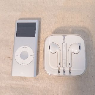 アップル(Apple)のApple iPodnano 第2世代 2GB シルバー(ポータブルプレーヤー)