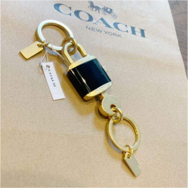 COACH(コーチ)の◆COACH◆南京錠型キーホルダー/バッグチャーム C1679-IMBLK レディースのファッション小物(キーホルダー)の商品写真