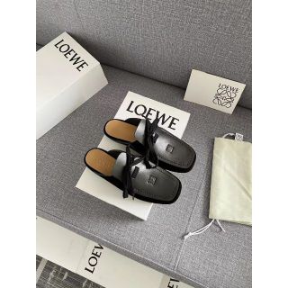 ロエベ スリッポンの通販 54点 | LOEWEを買うならラクマ