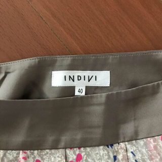 インディヴィ(INDIVI)のスカート　サイズ40(ひざ丈スカート)