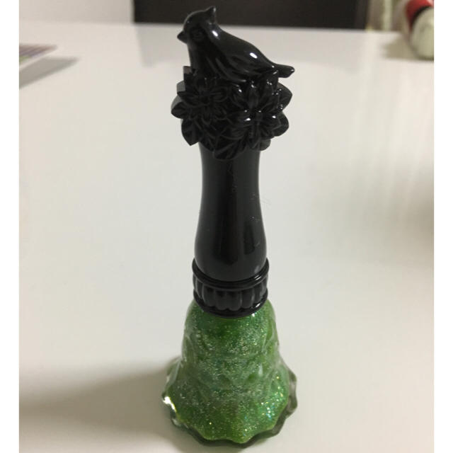 ANNA SUI(アナスイ)の最終値下げ！ANNA SUI ネイル グリーン コスメ/美容のネイル(マニキュア)の商品写真