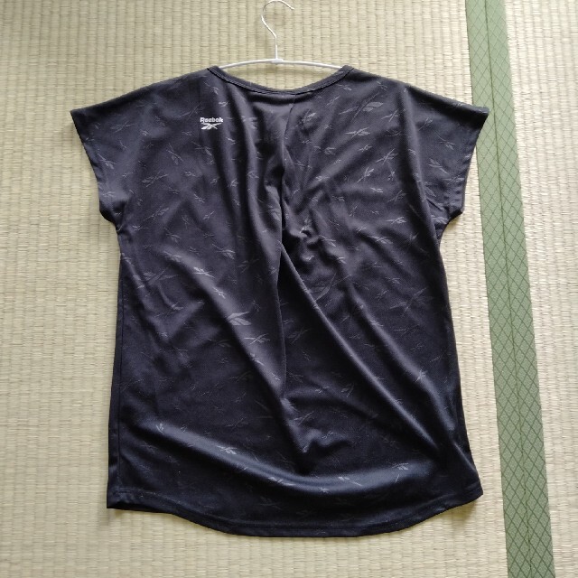 Reebok(リーボック)のフィットネスシャツ　Ｔシャツ スポーツ/アウトドアのスポーツ/アウトドア その他(その他)の商品写真