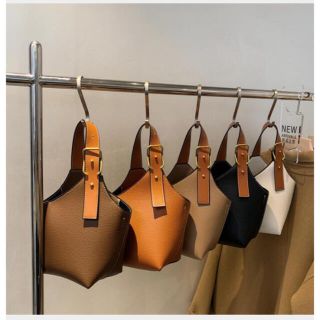 ザラ(ZARA)の【ラスト3個！！】人気カラー多数！フェイクレザーバック(トートバッグ)