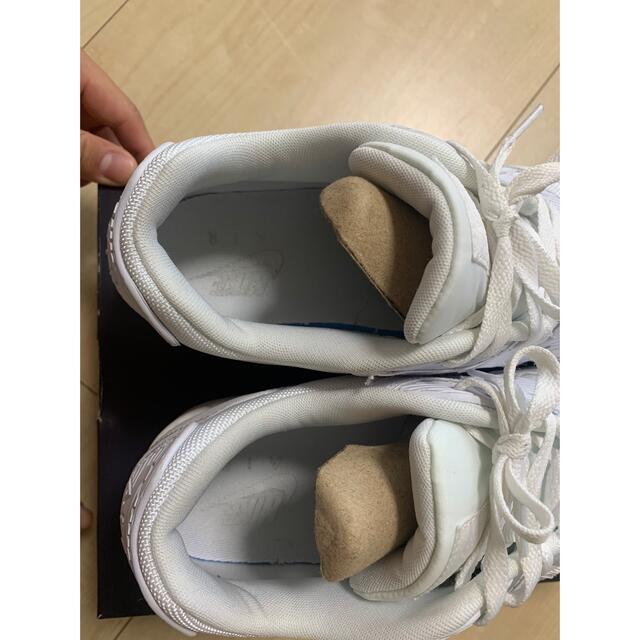 NIKE(ナイキ)のエアマックス90 白　ホワイト　２８センチ　ナイキ　ジョーダン  メンズの靴/シューズ(スニーカー)の商品写真