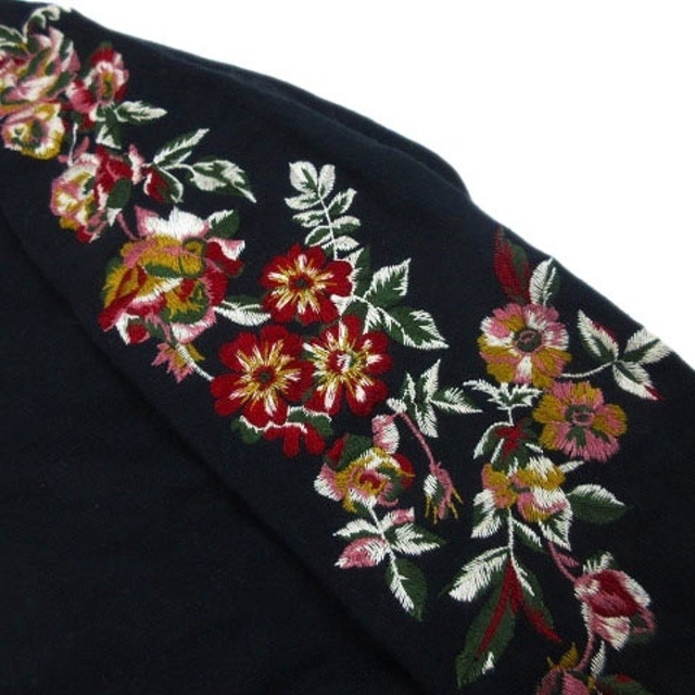 Lois CRAYON - ロイスクレヨン Lois CRAYON 花柄 刺繍 Lois CRAYON - ロイスクレヨン Lois CRAYON 花柄 刺繍