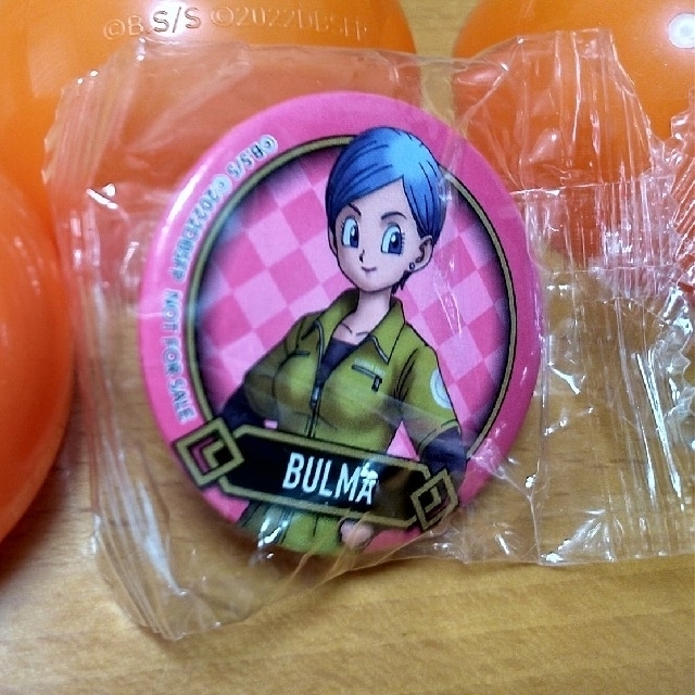 ドラゴンボール(ドラゴンボール)のくら ビッくらポン ドラゴンボール超 缶バッジ BULMA ANDROID18 エンタメ/ホビーのアニメグッズ(バッジ/ピンバッジ)の商品写真