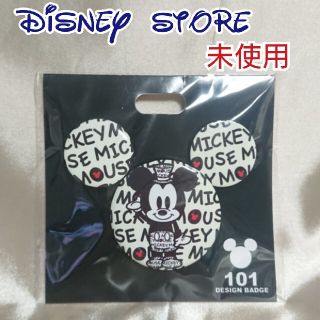 ディズニー(Disney)のディズニーストア ミッキー  缶バッチ 新品 未使用(キャラクターグッズ)