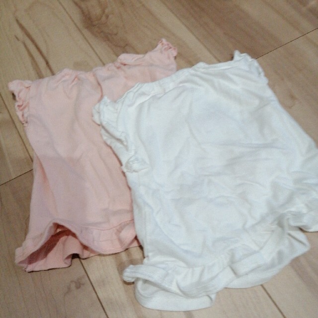 BeBe(ベベ)のべべ　女の子Tシャツ2枚セット　サイズ70-80 キッズ/ベビー/マタニティのベビー服(~85cm)(Ｔシャツ)の商品写真