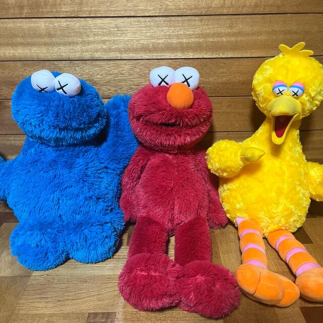 SESAME STREET(セサミストリート)のKAWS×SESAME STREET エンタメ/ホビーのおもちゃ/ぬいぐるみ(ぬいぐるみ)の商品写真