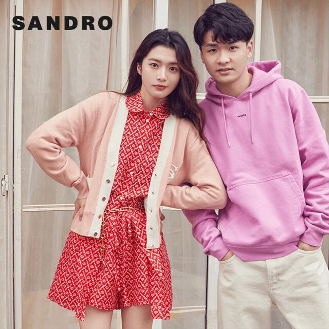 Sandro(サンドロ)の❤️Sandro  2022新作　新品　ピンクニットカーディガン　綺麗　ー上品  レディースのトップス(カーディガン)の商品写真