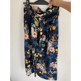 ザラ(ZARA)のZARA 花柄パンツ　ボタニカル柄パンツ(その他)