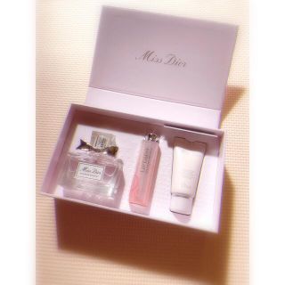 ディオール(Dior)のミスディオール クリスマスコフレ2021 完売品⭐️即決可⭐️送料込み(コフレ/メイクアップセット)