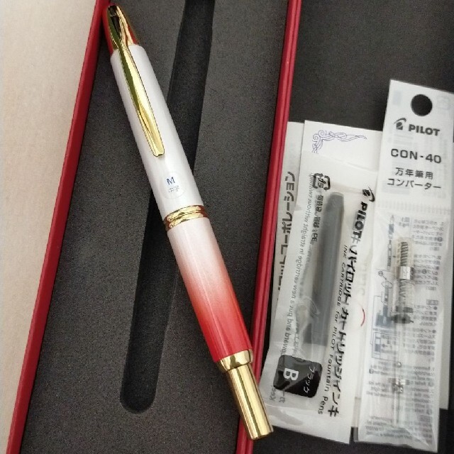 PILOT(パイロット)の【値下げ】新品　限定　キャップレス　nipponia インテリア/住まい/日用品の文房具(ペン/マーカー)の商品写真