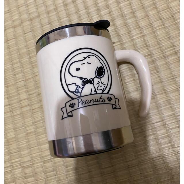 SNOOPY(スヌーピー)のスヌーピー ふた付き 保温マグカップ インテリア/住まい/日用品のキッチン/食器(グラス/カップ)の商品写真