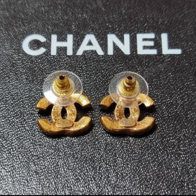 CHANEL(シャネル)のCHANEL　ピアス　ココマーク　ラインストーン レディースのアクセサリー(ピアス)の商品写真