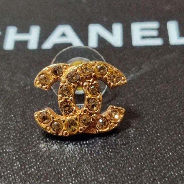 CHANEL(シャネル)のCHANEL　ピアス　ココマーク　ラインストーン レディースのアクセサリー(ピアス)の商品写真