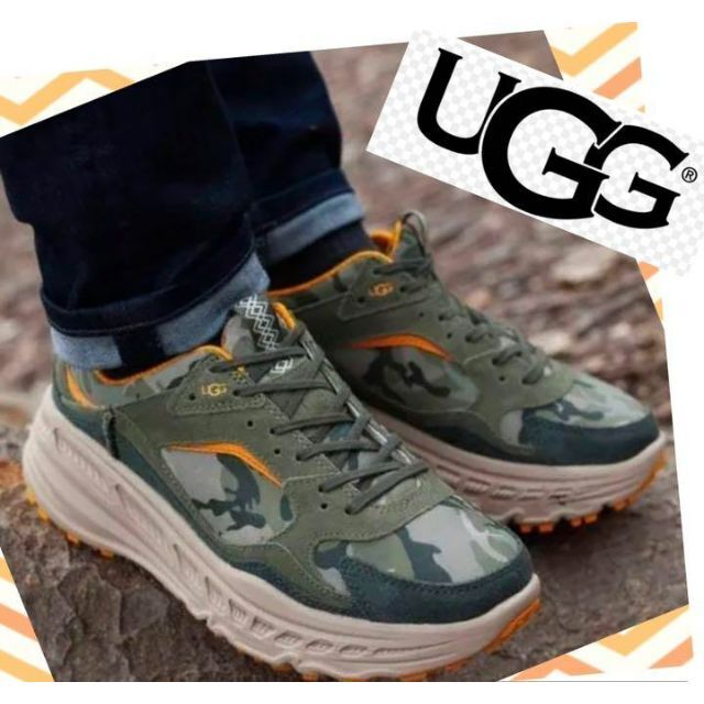 UGG(アグ)の完売しました。。。。美品✨26.5相当✨UGG✨CA805 CAMO✨迷彩柄 レディースの靴/シューズ(スニーカー)の商品写真