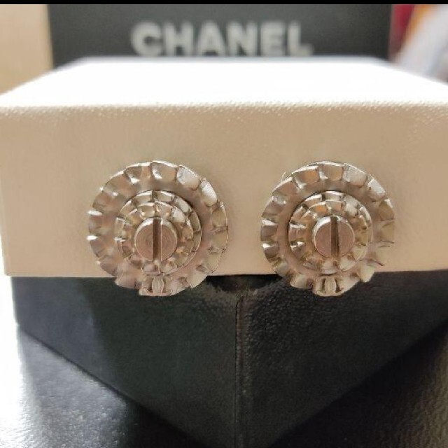 CHANEL(シャネル)のCHANEL　イヤリング　ヴィンテージ　ココマーク レディースのアクセサリー(イヤリング)の商品写真