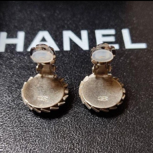 CHANEL(シャネル)のCHANEL　イヤリング　ヴィンテージ　ココマーク レディースのアクセサリー(イヤリング)の商品写真