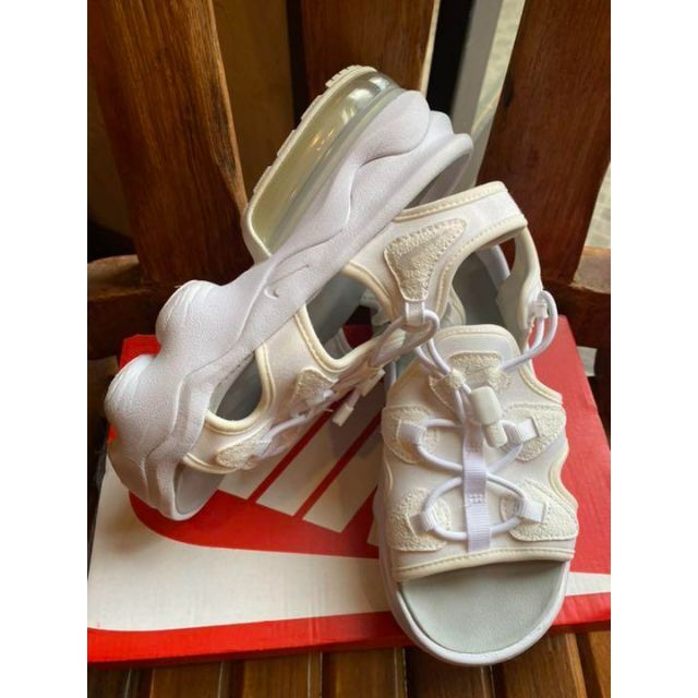 NIKE - 完売しました。。。22✨NIKE✨AIR MAX Koko✨エア NIKE - 完売しました。。。22✨NIKE✨AIR MAX Koko✨エア