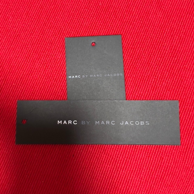 MARC BY MARC JACOBS(マークバイマークジェイコブス)のMARC BY MARC JACOBS ハンドダイTシャツ レッド メンズのトップス(シャツ)の商品写真