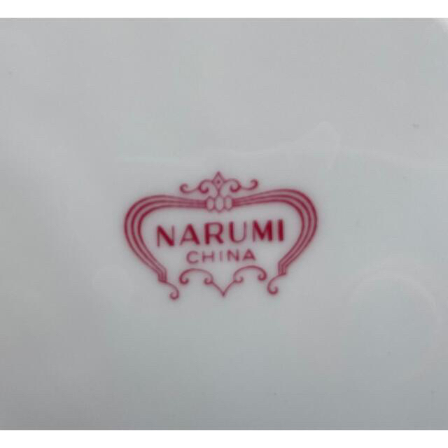 NARUMI(ナルミ)の専用です。ナルミ　パーティーセット　花柄　パステル調　大皿ｘ１、ケーキ皿ｘ５ インテリア/住まい/日用品のキッチン/食器(食器)の商品写真
