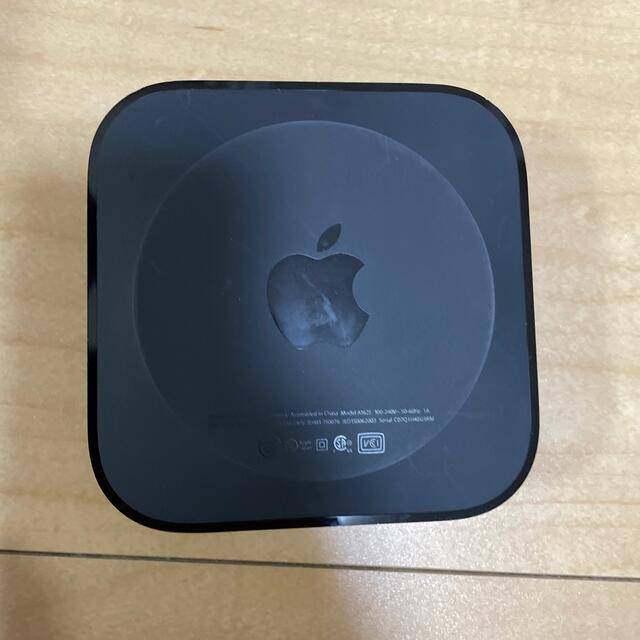 Apple(アップル)のAPPLE TV 32GB MGY52J/A スマホ/家電/カメラのPC/タブレット(PC周辺機器)の商品写真