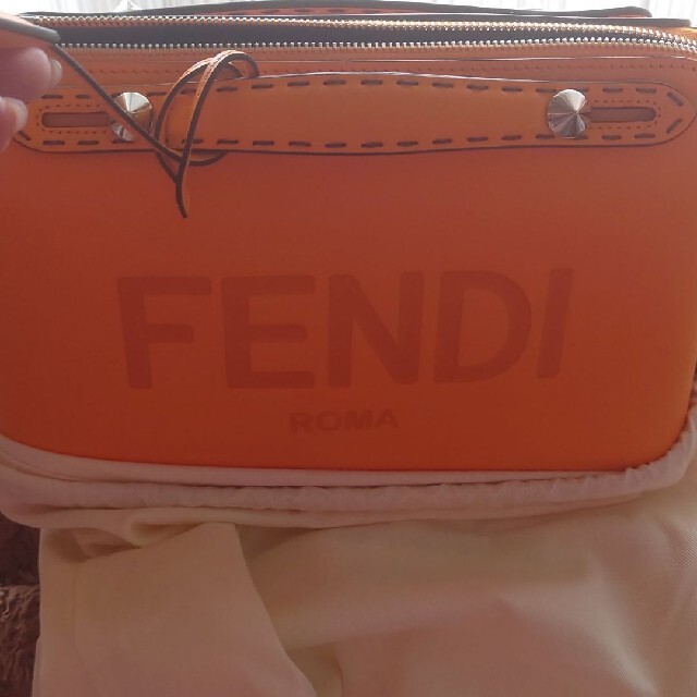 FENDI(フェンディ)の超レアCOLOR！【新品・未使用】FENDI バイザウェイ ミディアムバッグ レディースのバッグ(ショルダーバッグ)の商品写真