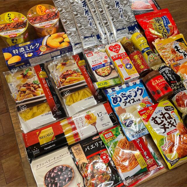 日清製粉(ニッシンセイフン)のお得☆食品詰め合わせ レガーロ パスタ 乾麺 パスタソース 海苔 チョコ 菓子  食品/飲料/酒の食品(調味料)の商品写真