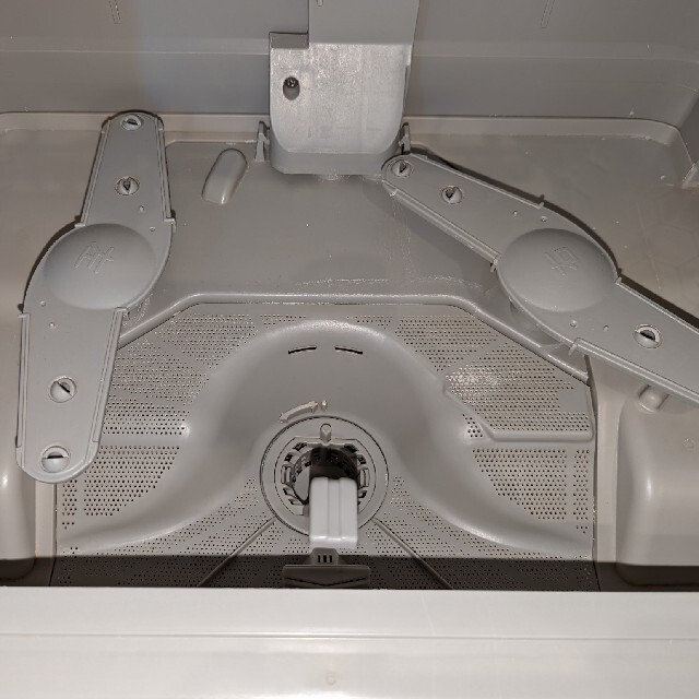 Panasonic(パナソニック)のパナソニック 食洗機 NP-TH2 2019年製 Panasonic スマホ/家電/カメラの生活家電(食器洗い機/乾燥機)の商品写真