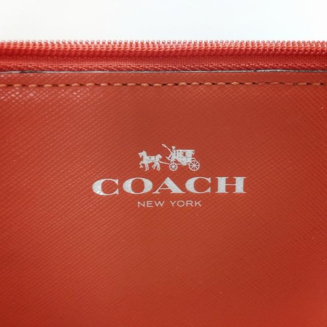 COACH(コーチ)のコーチ クラッチバッグ - レッド レザー レディースのバッグ(クラッチバッグ)の商品写真