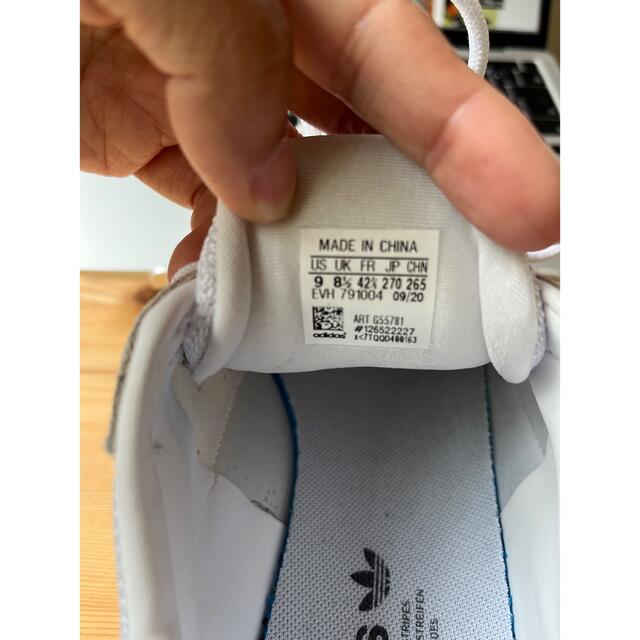 adidas(アディダス)のadidas zx700 27cm 未使用に近い メンズの靴/シューズ(スニーカー)の商品写真